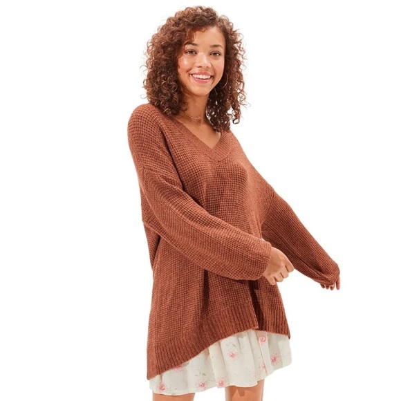 American Eagle Outfitters V-Neck Rustic Red Brown Oversized Chunky Knit Sweater - Picture 1 of 6